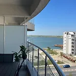 Tropical Casa Del Mar Mamaia Nord Apartment